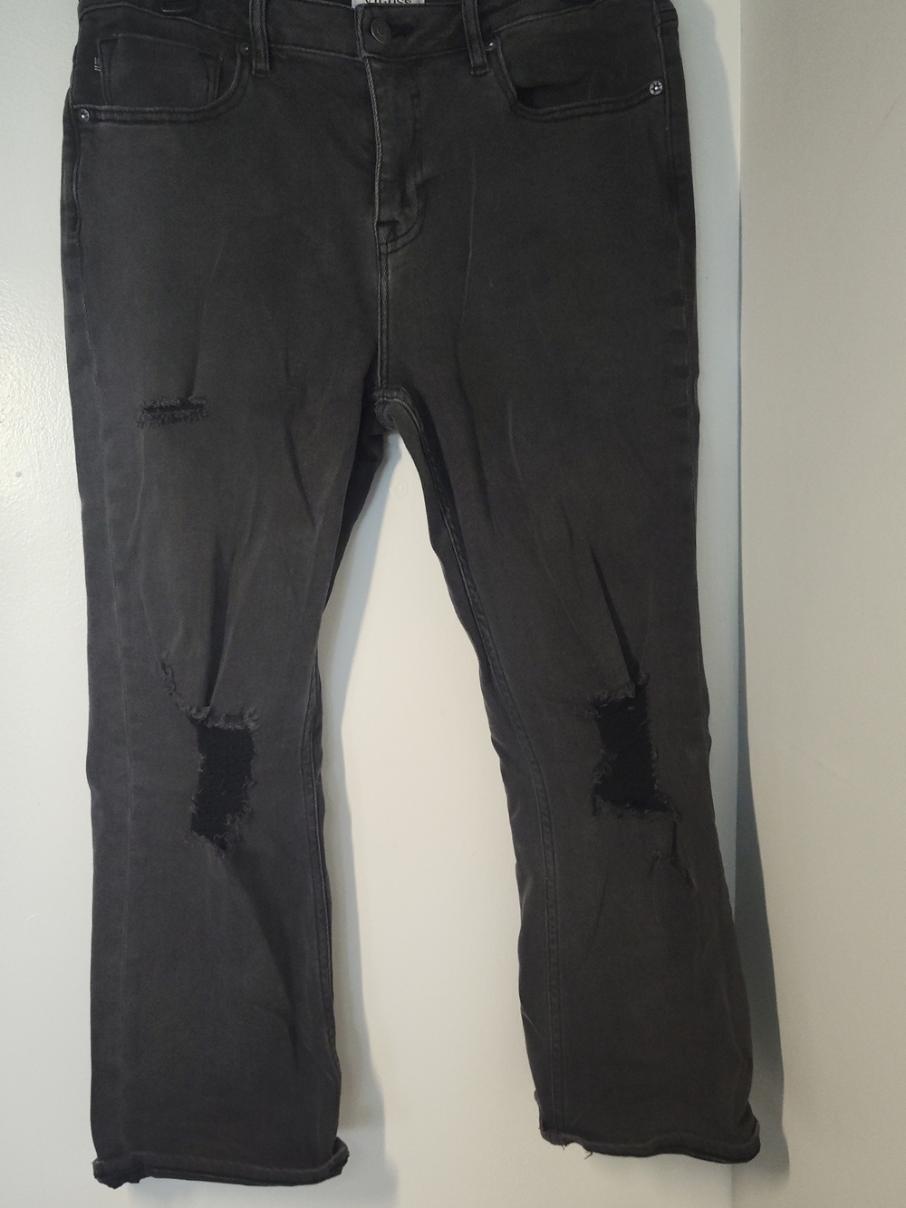 Vigoss Black Distressed Ankle Crop Jeans #705